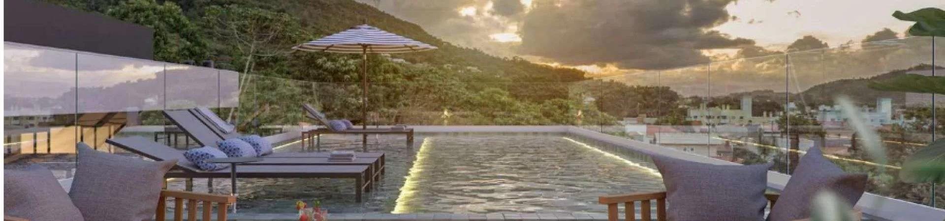 Pool lounge do Campeche Hills