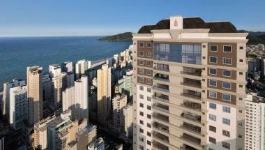 Apartamentos à venda no Palácio Elizabeth em Balneário Camboriú, SC