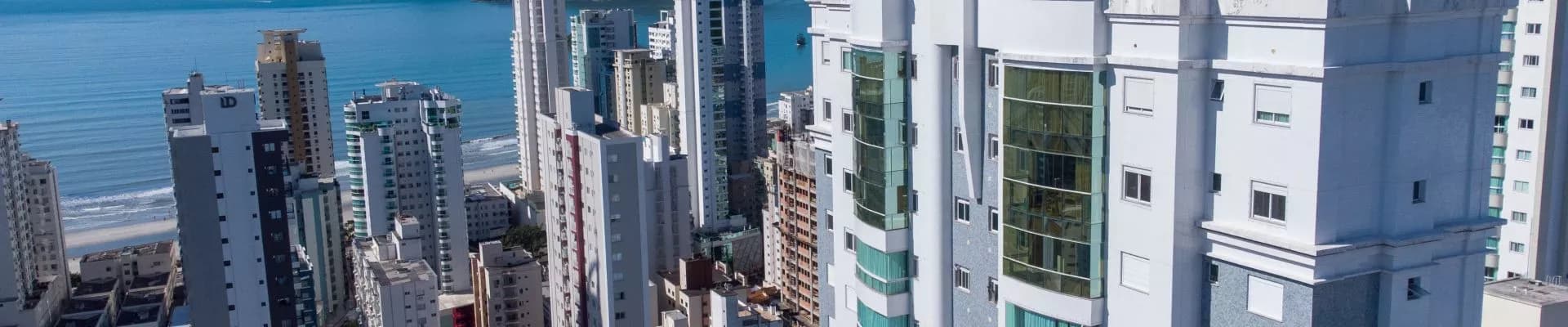 Fachada da Torre Esmeralda, da OMS Construções